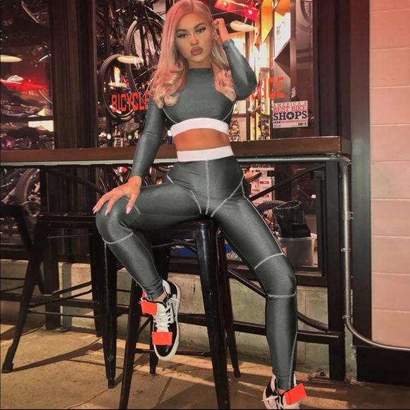 Grey Dolphin two piece set - Picture 4 of 5